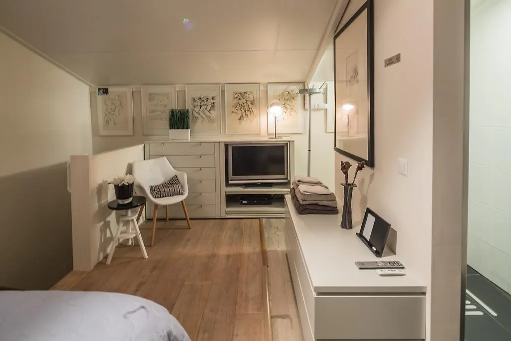 **  Sleep At Slim Amsterdam Bed & Breakfast Netherlands